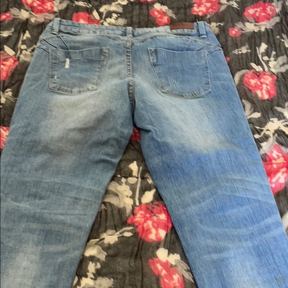 Worn style jeans - Picture 7 of 13